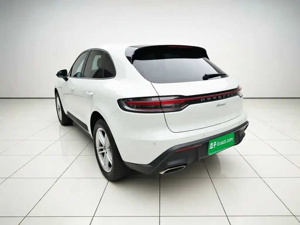 Porsche Macan — миниатюра 4