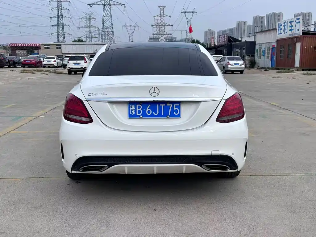 Mercedes-Benz C-Class — миниатюра 8