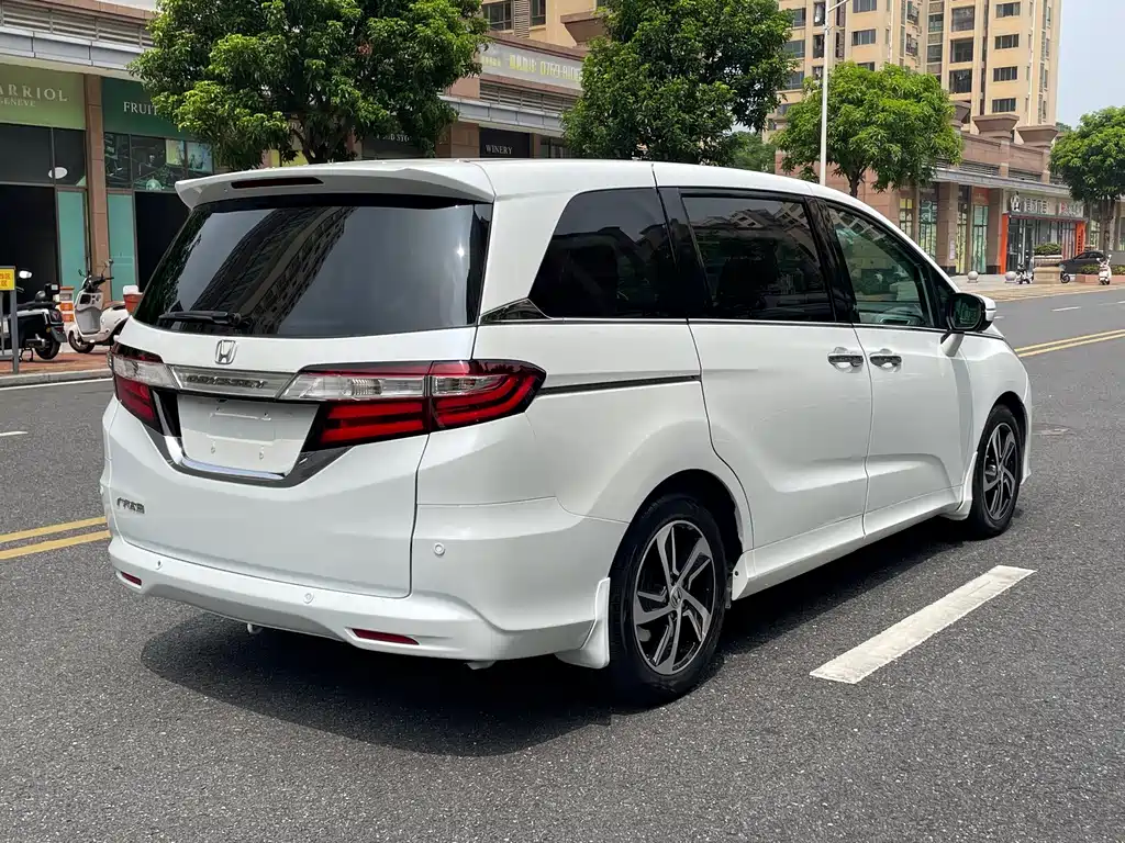 Honda Odyssey — миниатюра 6