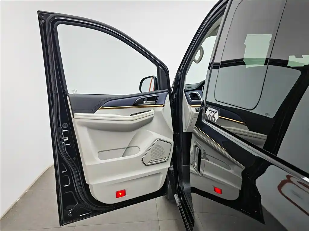 Dongfeng M7 2022 2.0T AT