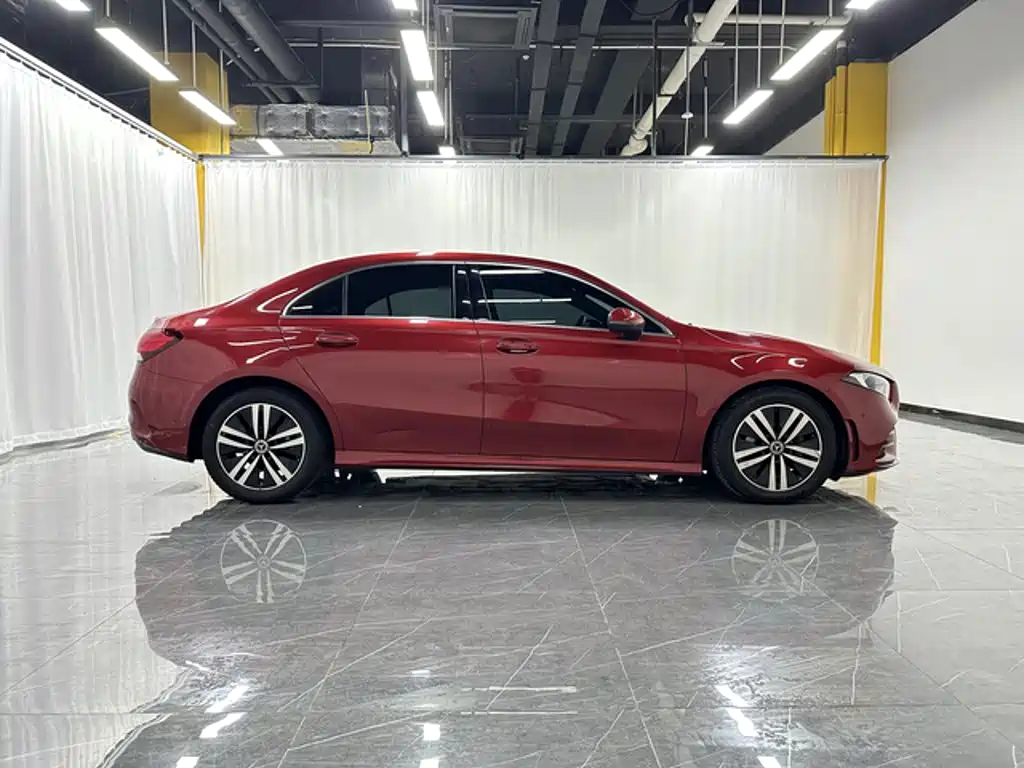 Mercedes-Benz A-Class — миниатюра 8