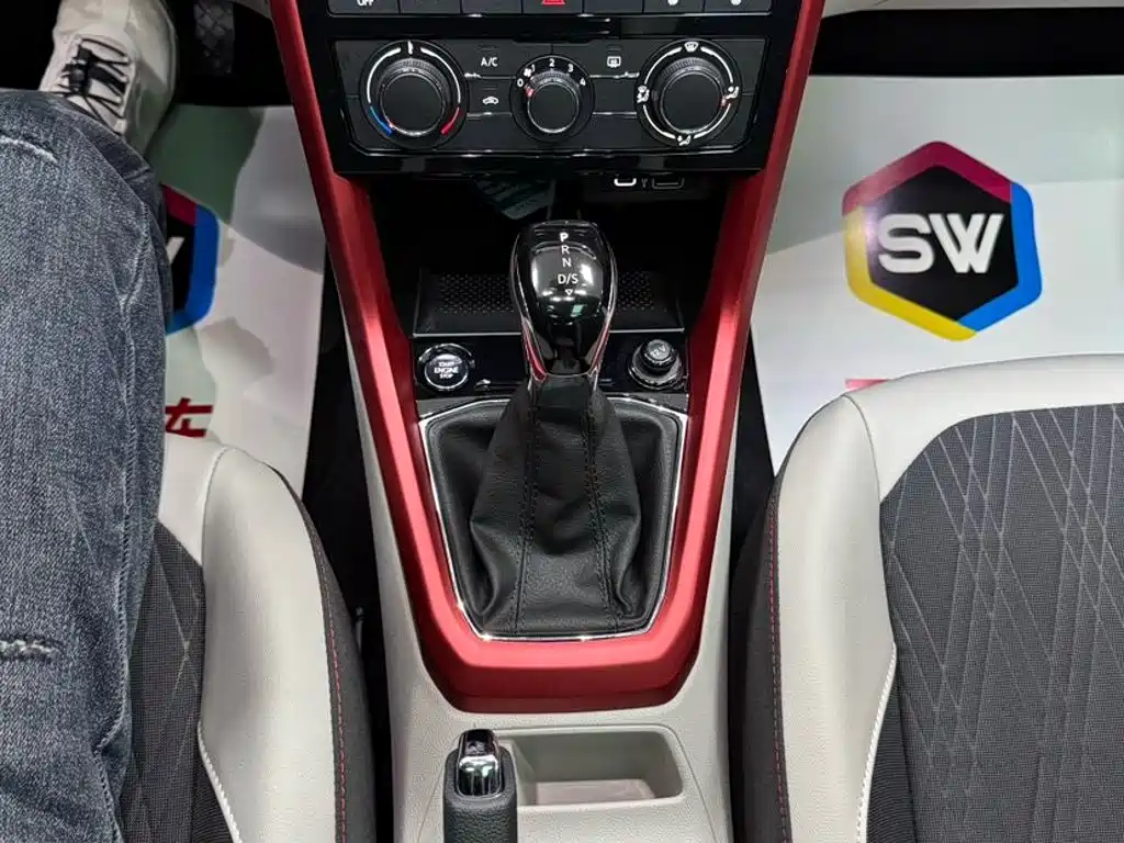 Volkswagen T-Cross — миниатюра 12