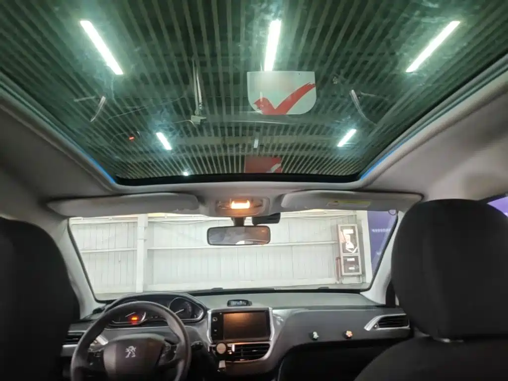 Peugeot 2008 — миниатюра 18