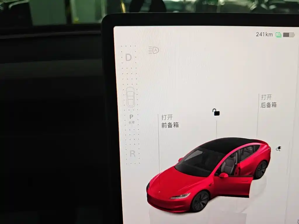 Tesla Model 3 — миниатюра 14