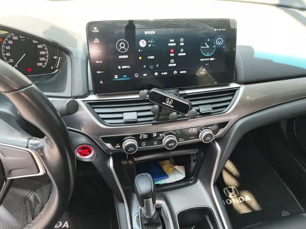 Honda Accord — миниатюра 9