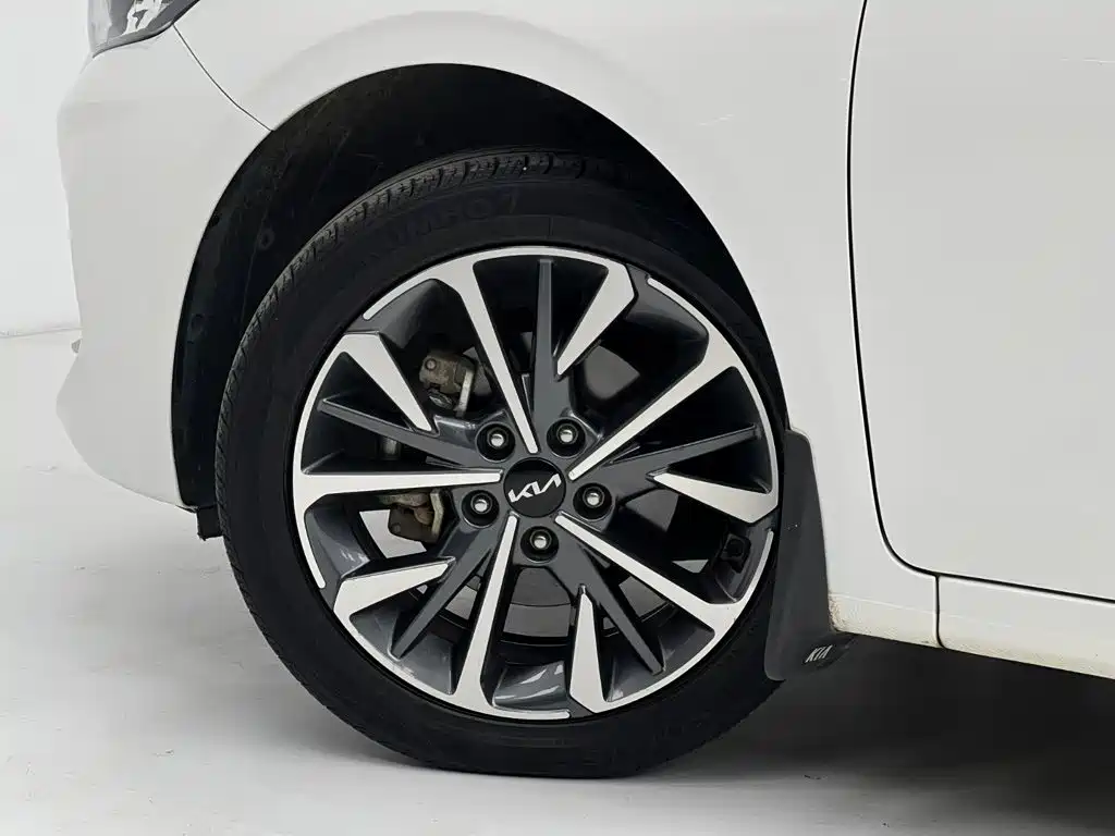 Kia K3 — миниатюра 14