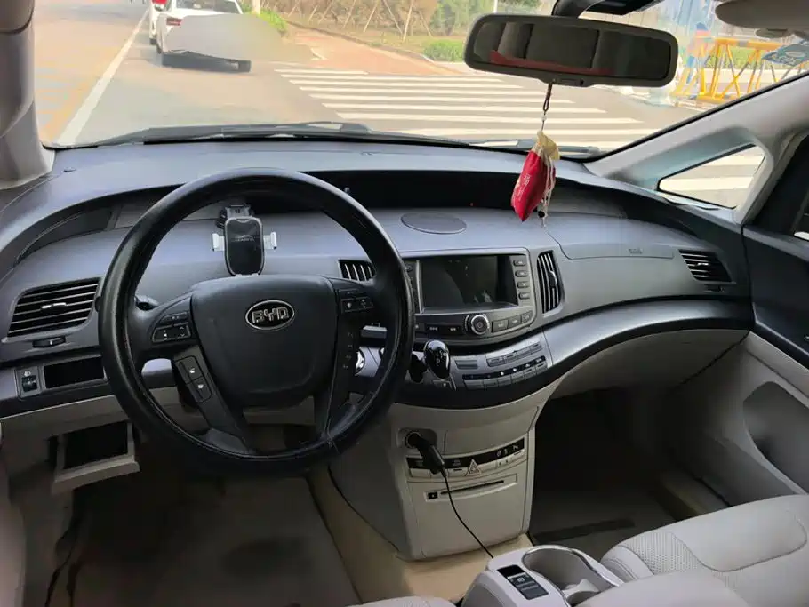 BYD e6 — миниатюра 12
