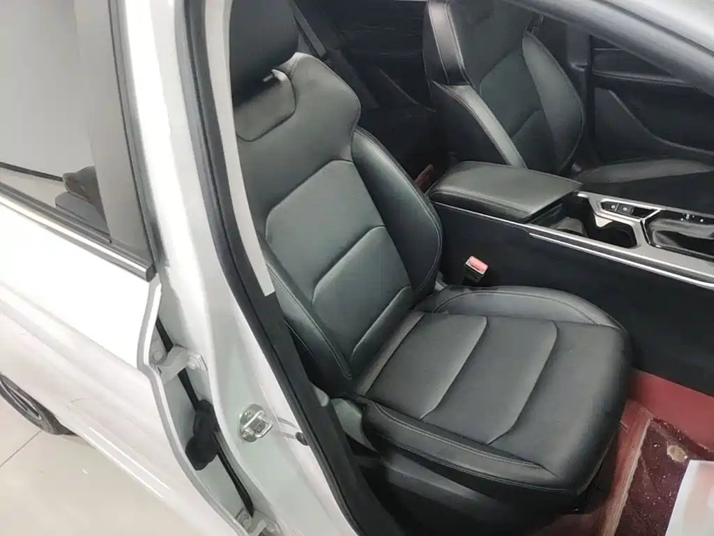 Geely Emgrand — миниатюра 25