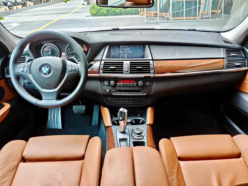 BMW X6 — миниатюра 11