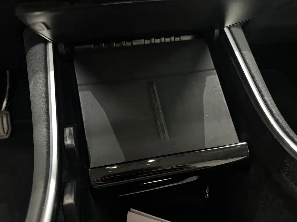 Tesla Model 3 — миниатюра 11