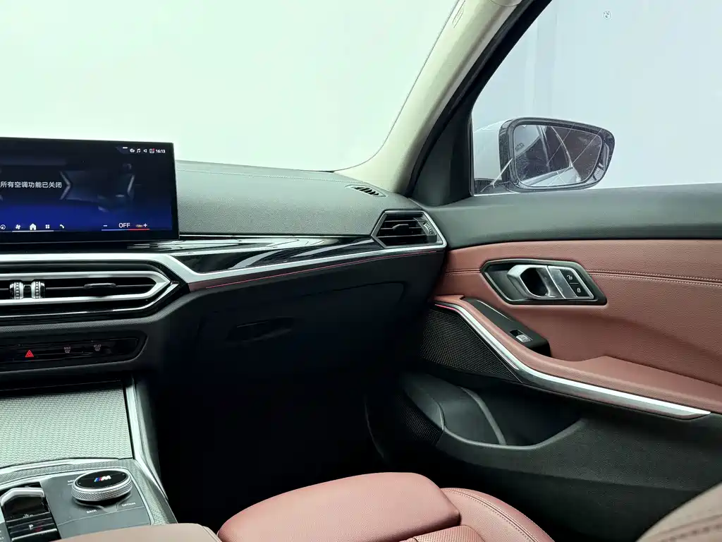 BMW i3 — миниатюра 11