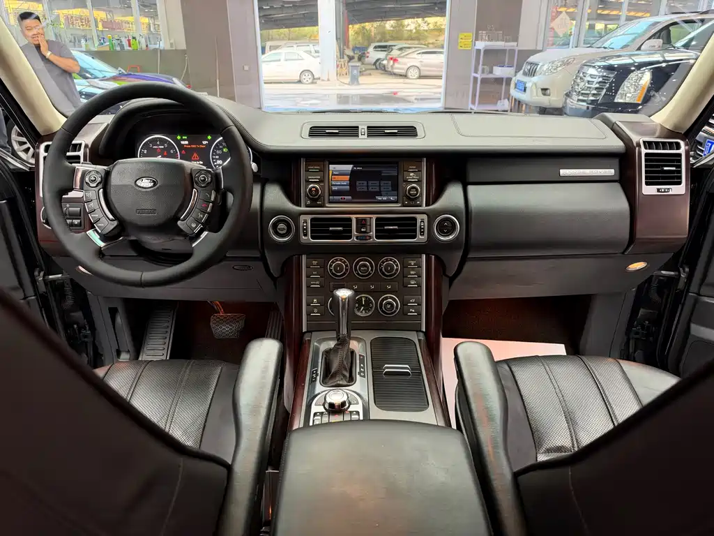 Land Rover Range Rover — миниатюра 16