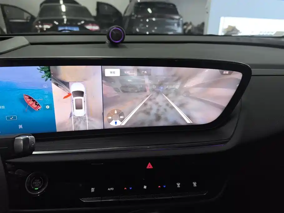 Buick Envision Plus — миниатюра 13