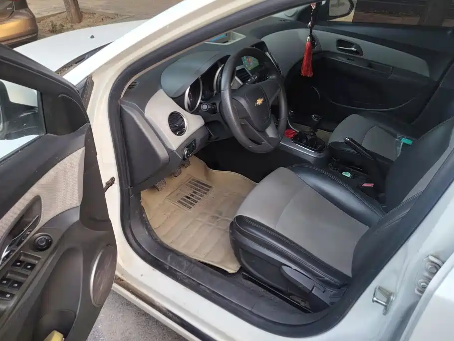 Chevrolet Cruze — миниатюра 9