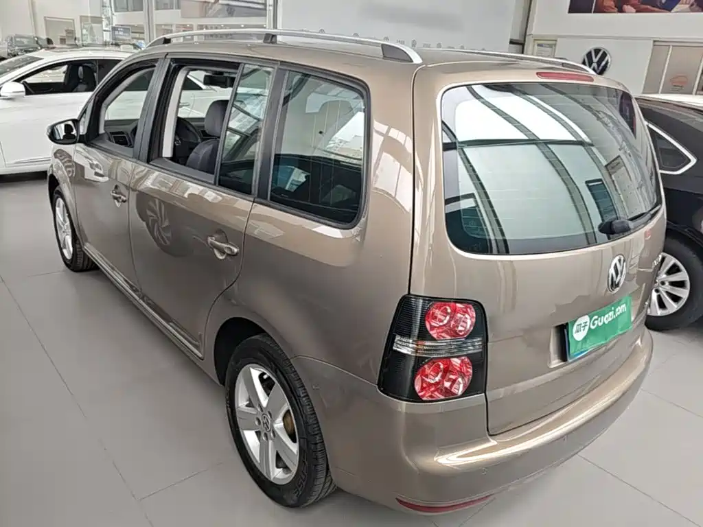 Volkswagen Touran — миниатюра 5