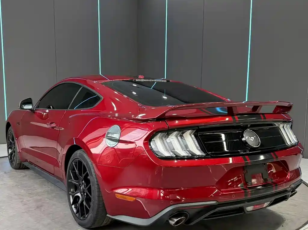 Ford Mustang — миниатюра 6