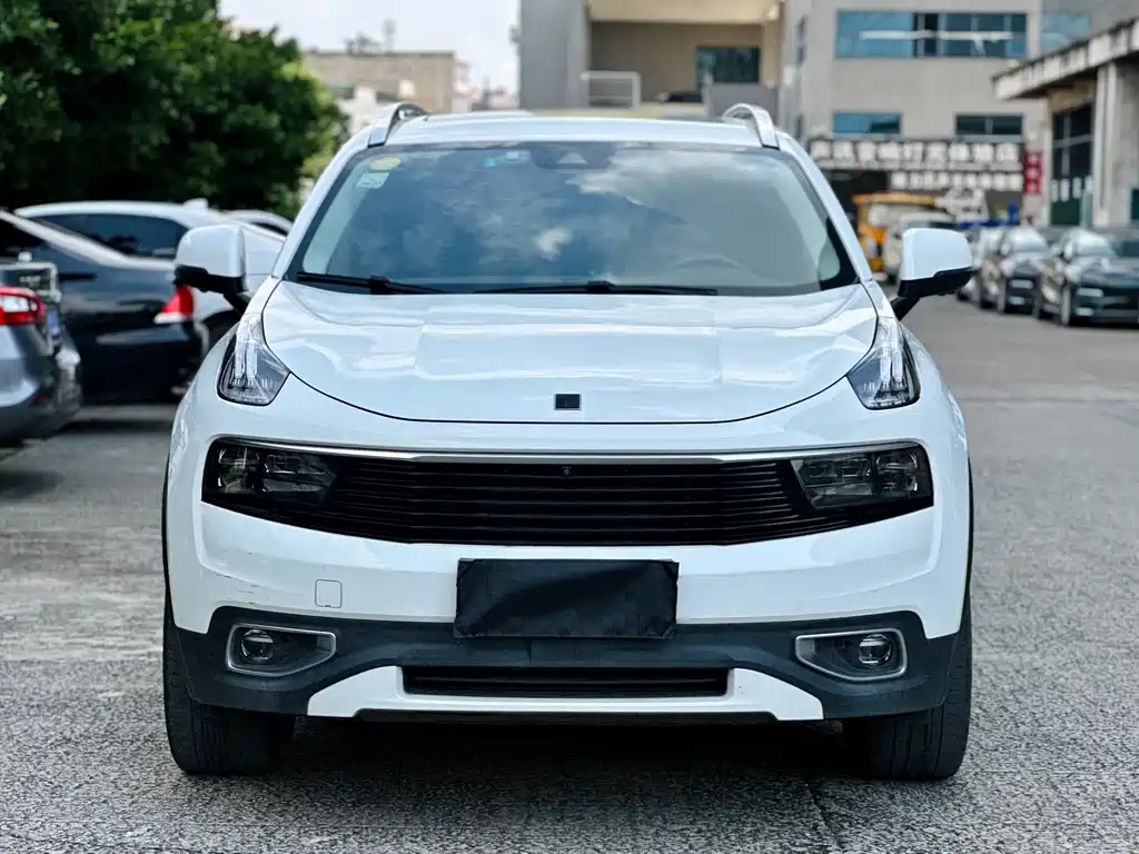 Lynk & Co 01 — миниатюра 4