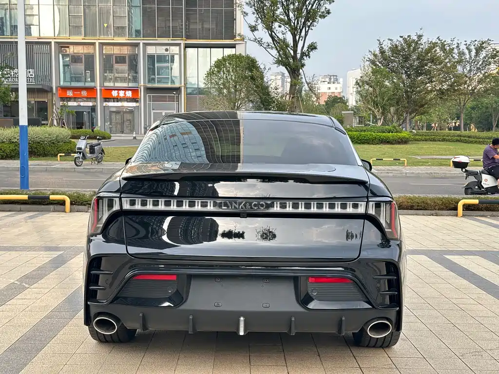 Lynk & Co 03 — миниатюра 5