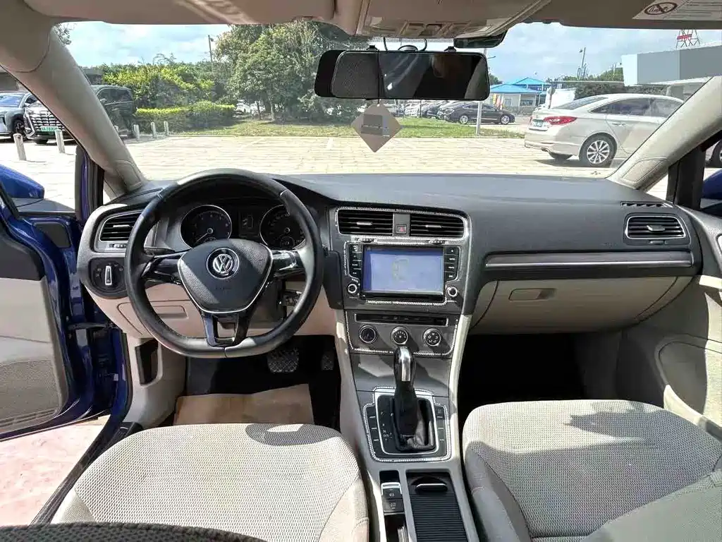 Volkswagen Golf — миниатюра 6