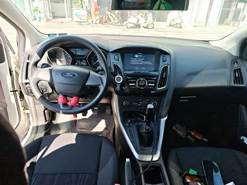 Ford Focus — миниатюра 5