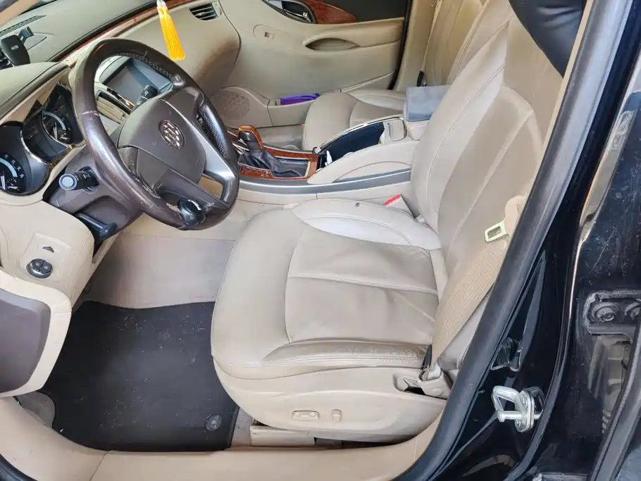Buick LaCrosse — миниатюра 9