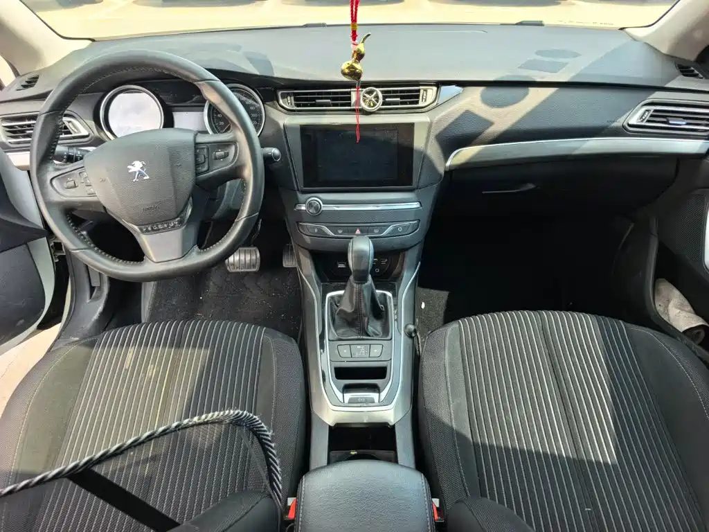 Peugeot 408 — миниатюра 10