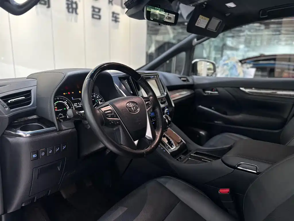 Toyota Alphard Hybrid 2.5L Premium Edition, фото 4