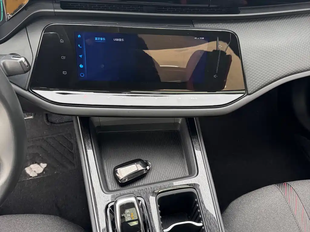 DONGFENG YI HYUN MAX