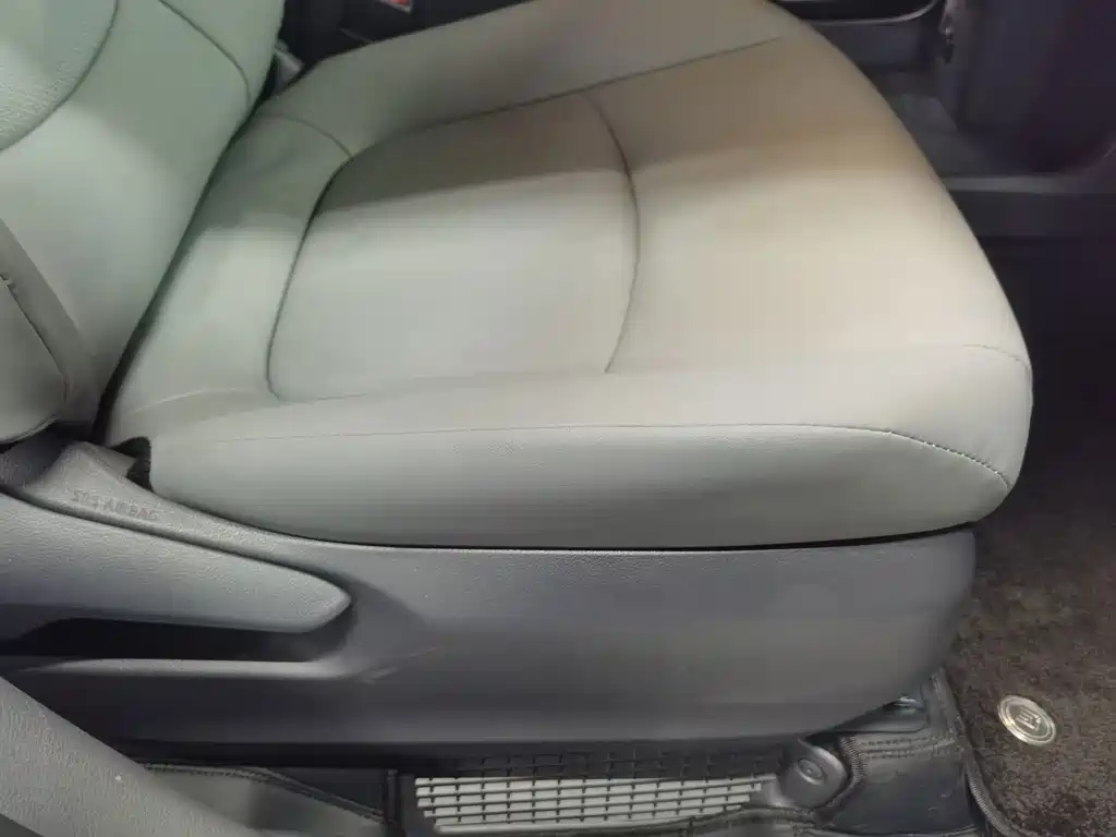 Toyota Granvia — миниатюра 18