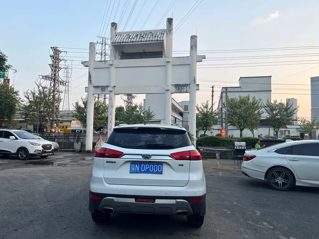 Geely Boyue — миниатюра 6