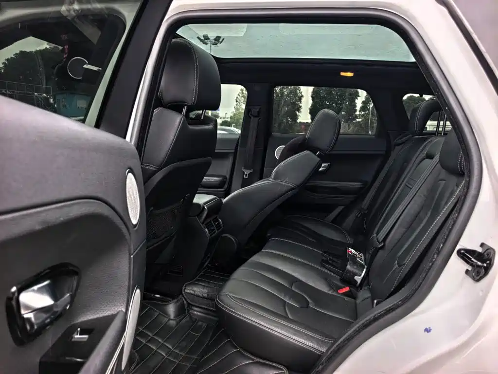 Land Rover Evoque (Import) — миниатюра 11