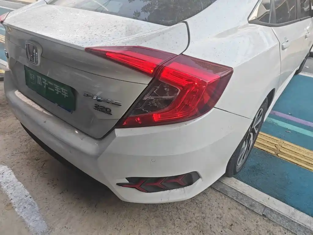 Honda Civic — миниатюра 8