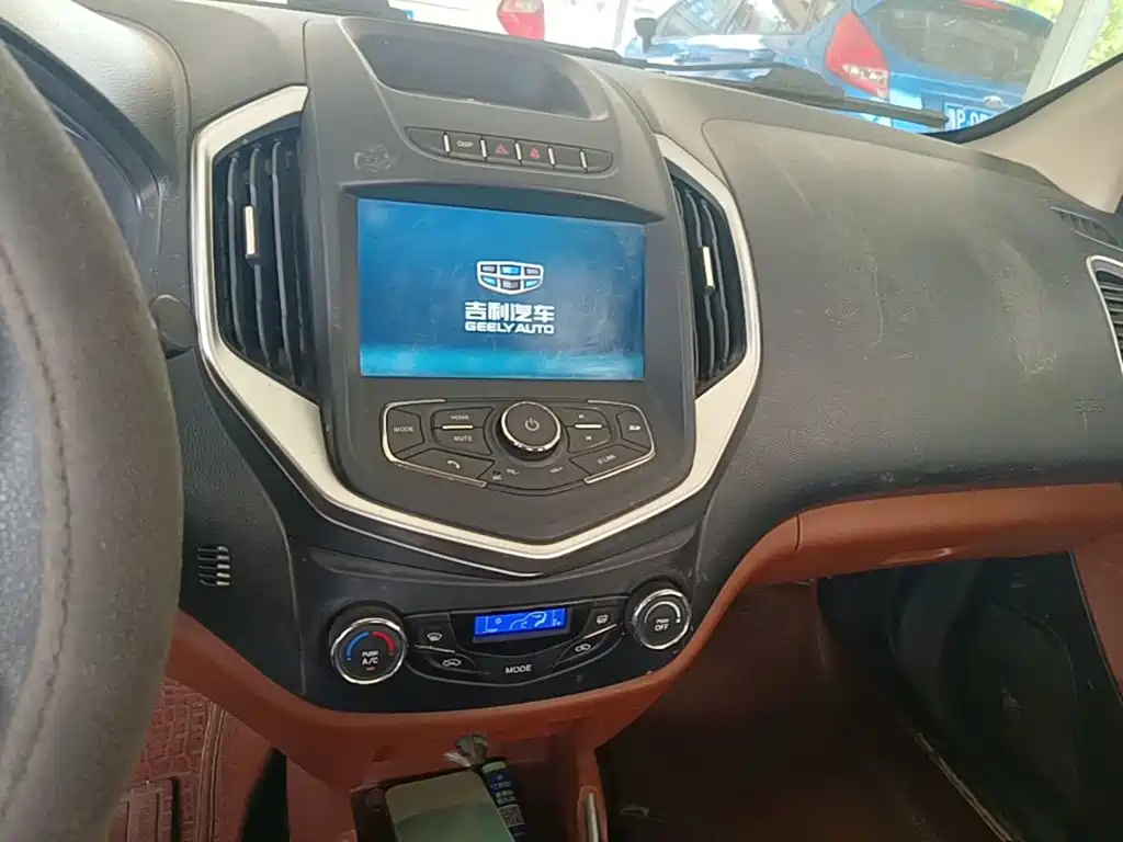 Geely King Kong — миниатюра 13
