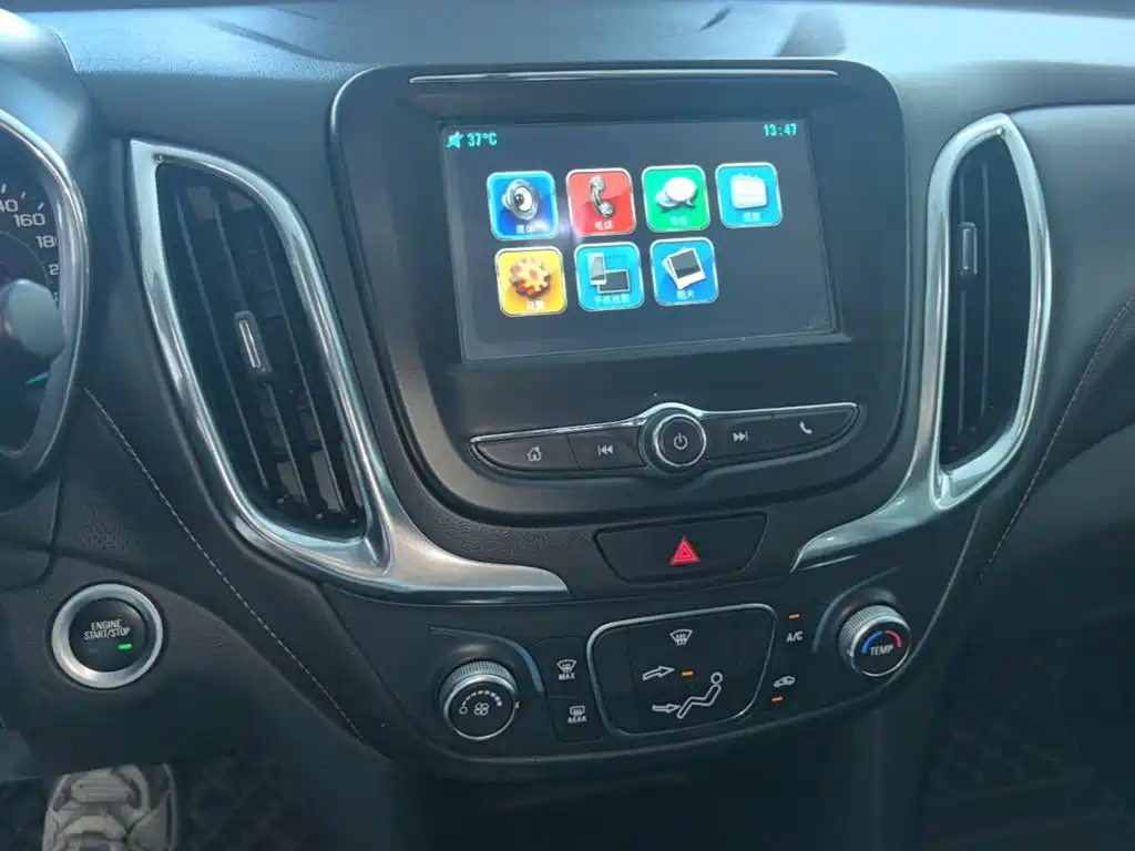 Chevrolet Equinox — миниатюра 13