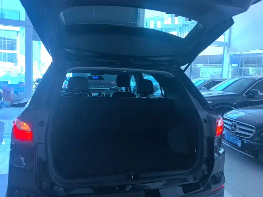 Chevrolet Equinox — миниатюра 19