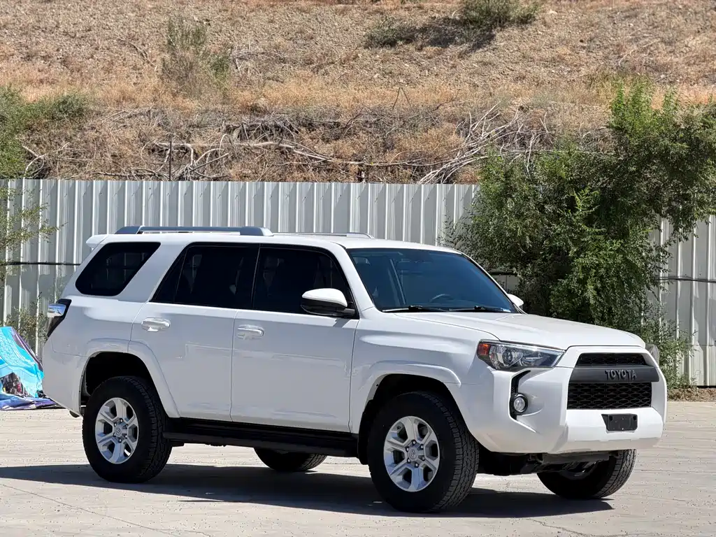 Toyota 4Runner 2016 4.0L AT
