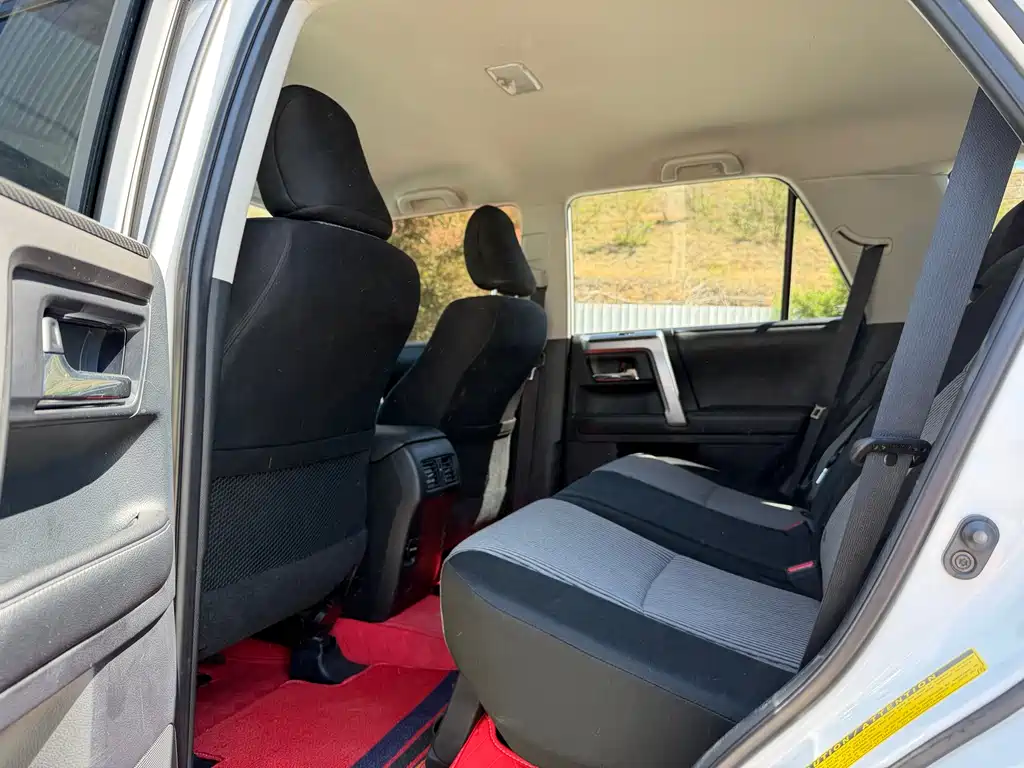 Toyota 4Runner 2016 4.0L AT