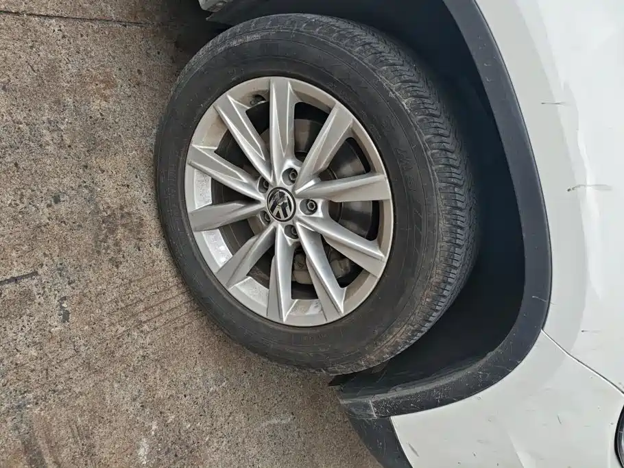 Volkswagen Tiguan — миниатюра 6