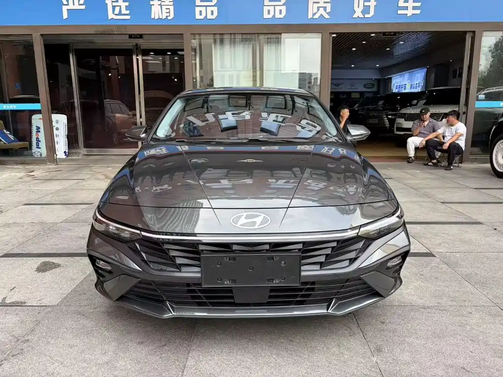Hyundai Elantra — миниатюра 3