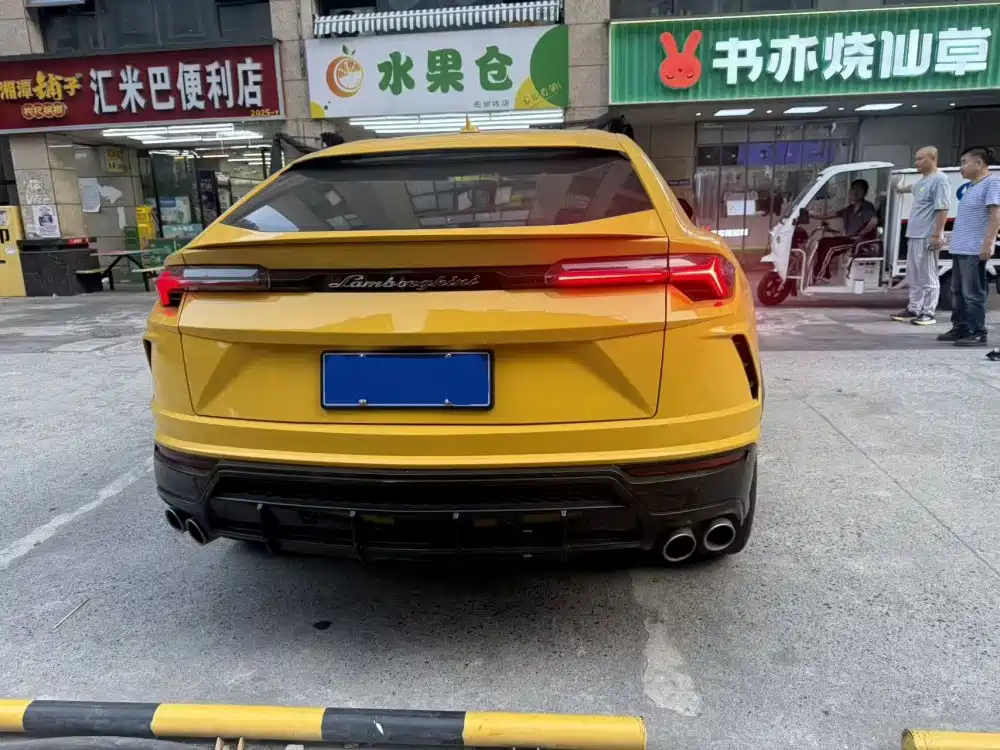 Lamborghini Urus — фотографии объявления, Фото 13