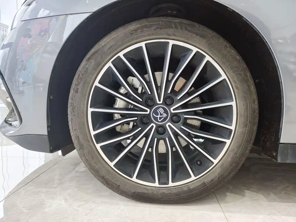 BYD Han — миниатюра 15