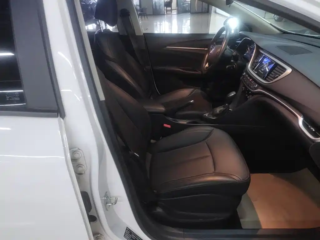 Buick Excelle — миниатюра 25