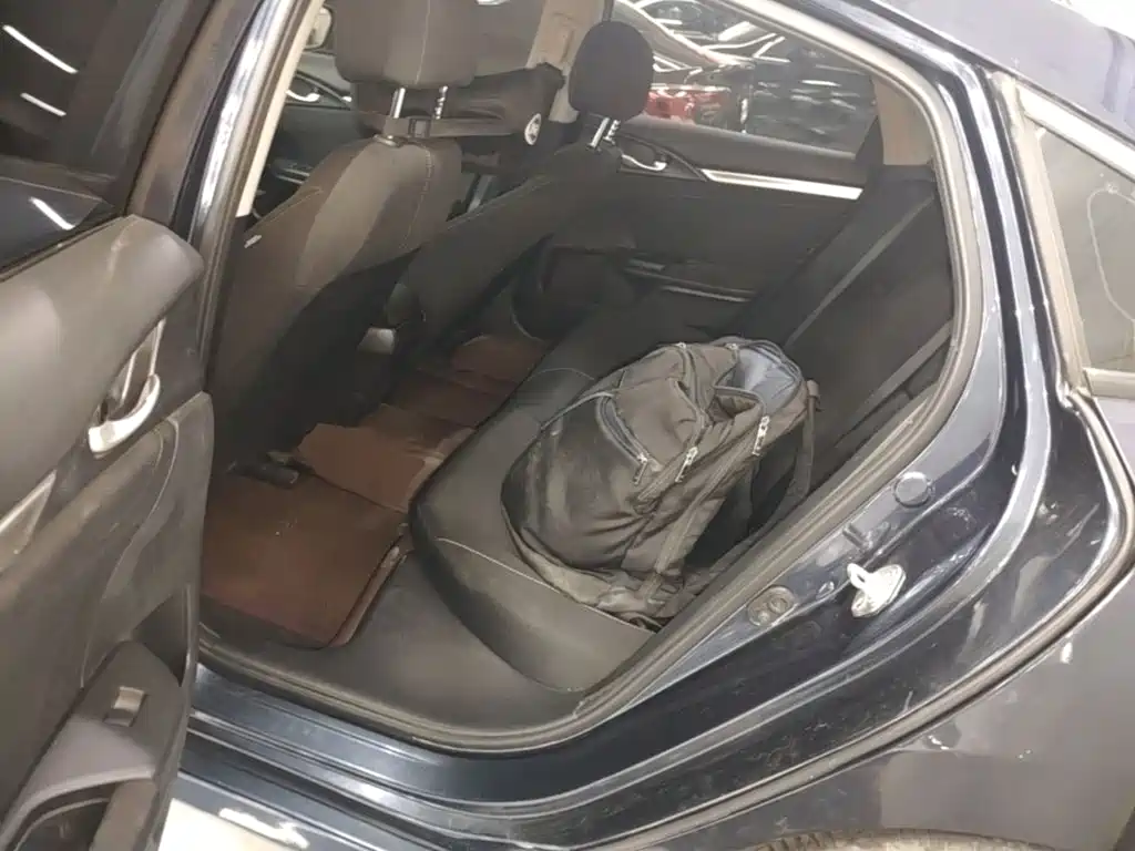 Honda Civic — миниатюра 17