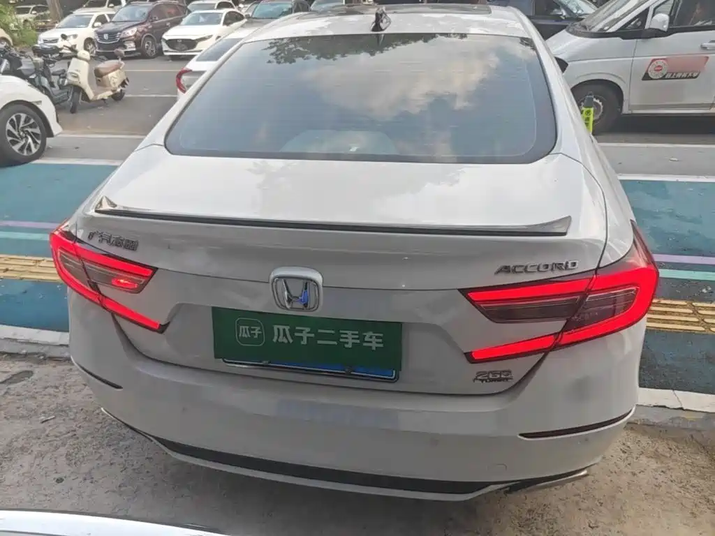 Honda Accord — миниатюра 6