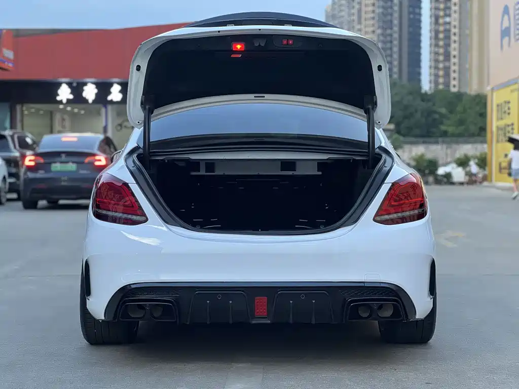 Mercedes-Benz C-Class — миниатюра 18