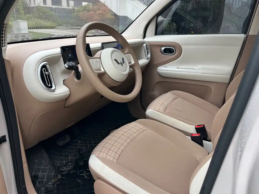 Wuling MINIEV — миниатюра 6