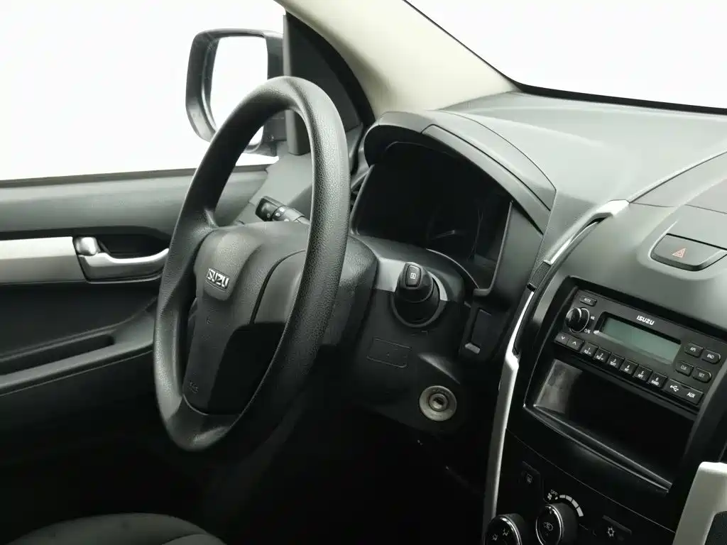 Isuzu D-MAX — миниатюра 22