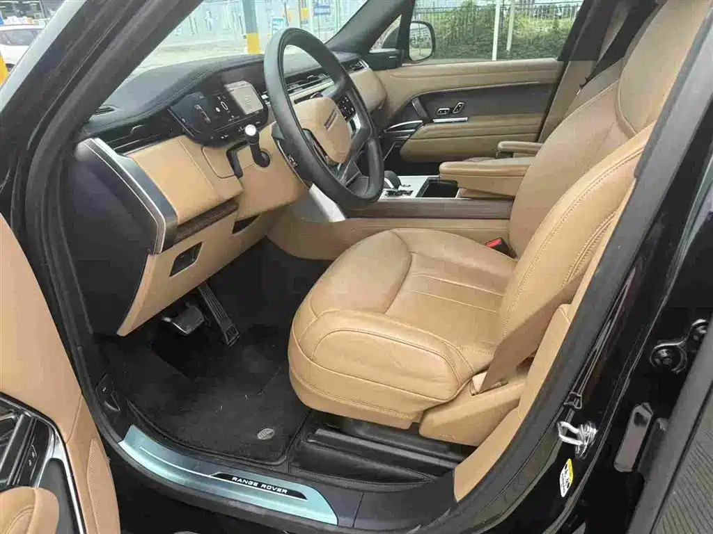 Land Rover Range Rover 2025 3.0 L6 360PS