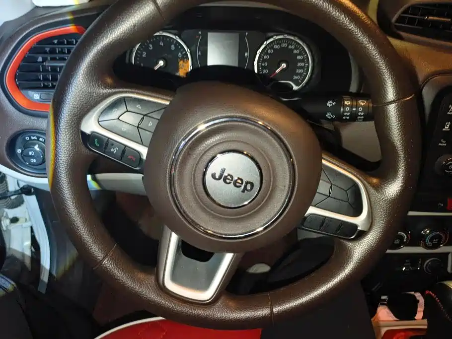 Jeep Renegade — миниатюра 15