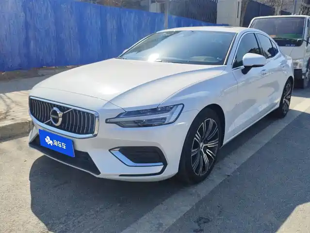 VOLVO S60 2022